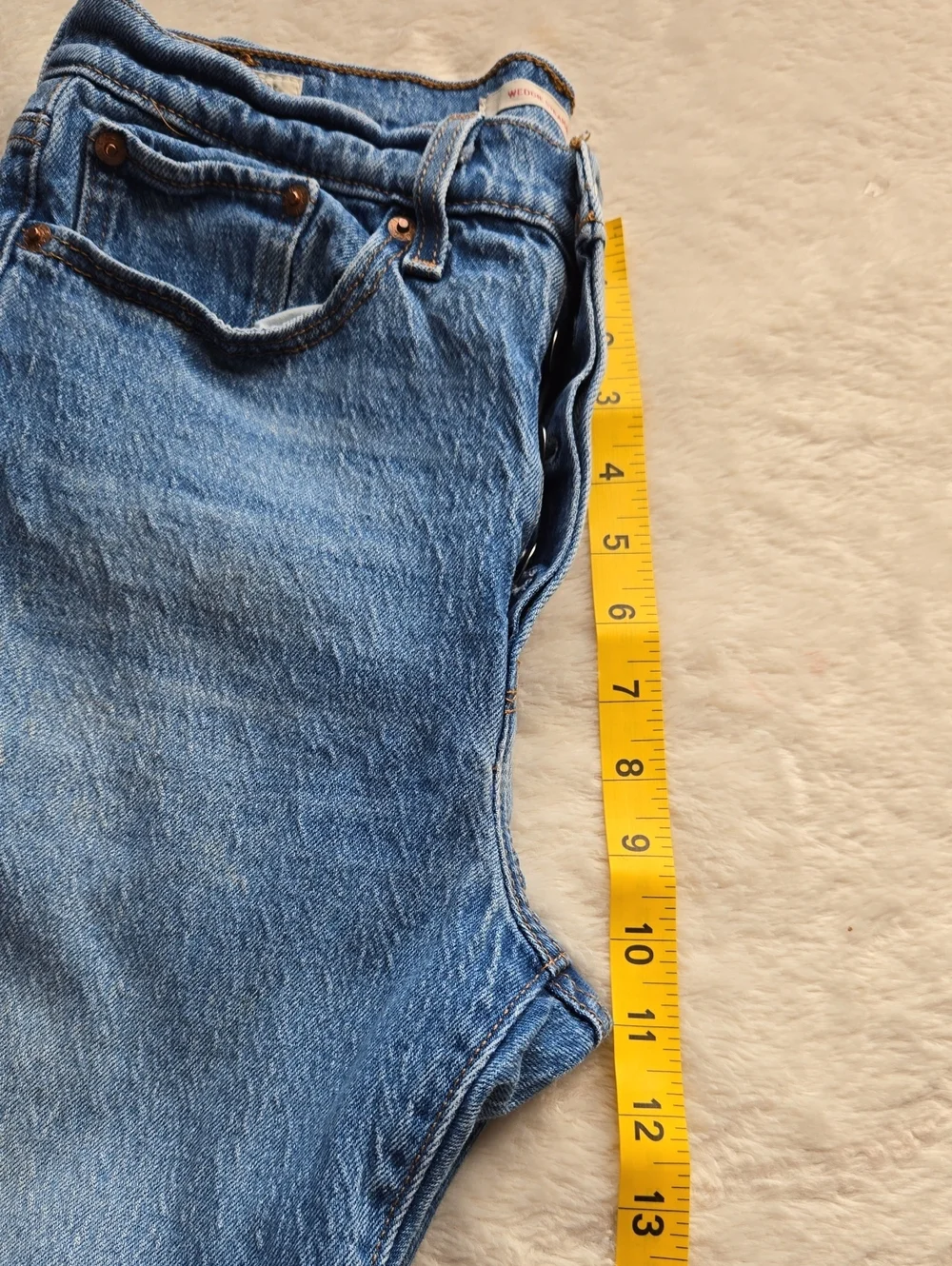 Levi's Premium Wedgie Straight Jeans Size 27 W27 L28 Medium Wash High Rise